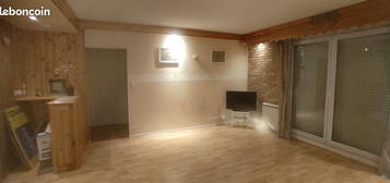 Appartement F2 46m² balcon, box, place de parking + cave