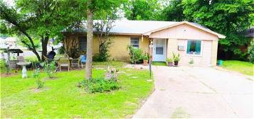 914 S 28th St, Temple, TX 76501