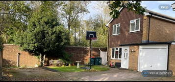 3 bedroom detached house