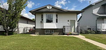 104 S Pleasant Park Rd W, Brooks, AB T1R 1H5