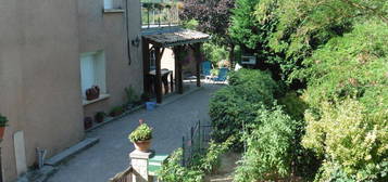 Maison de Village T3 + Jardinet + Terrasse de 25 m