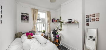 End terrace house to rent in Agnes Street, Brighton BN2