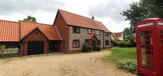 5 bedroom detached house