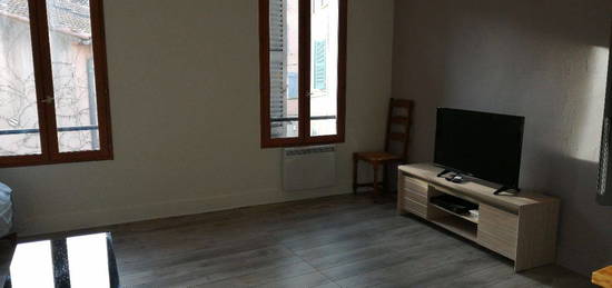 Studio 27 M2 lumineux centre ville