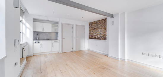 Studio for sale in Buckingham Road, De Beauvoir, London N1