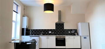 Flat to rent in Heaton Road, Heaton, Newcastle Upon Tyne NE6