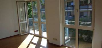 "Park-Immobilien" Schöne 1,5-Zimmer-Singlewohnung mit Balkon, City- Nähe Kurpark