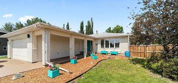 4309 SW 72nd St, Camrose, AB T4V 3X6