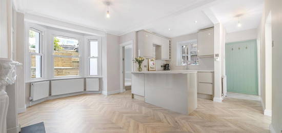 Flat for sale in Auckland Hill, West Norwood SE27