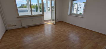 Schöne 4-Zimmer-Wohnung mit Balkon und EBK in Wolfsburg