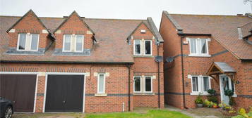 3 bedroom semi-detached house