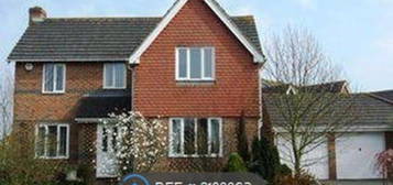 Detached house to rent in Hunt Close, Hawkinge CT18