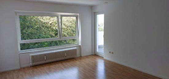 1 Zimmer Wohnung mit Balkon zu vermieten