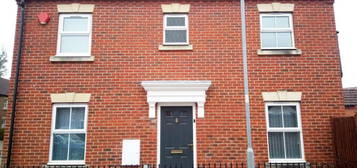 3 bedroom detached house