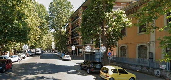 Stanza singola zona appio latino con bagno privato