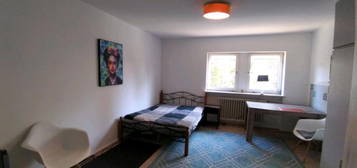 Dahn 1 Zimmer Appartment möbliert 300€ + NK mit TV