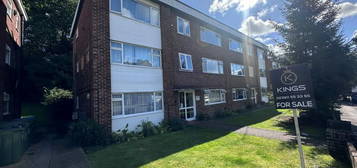 1 bedroom ground floor flat for sale