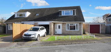 3 bed semi-detached house for sale