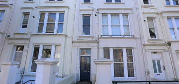 2 bedroom maisonette to rent