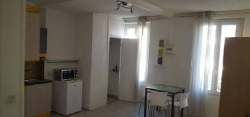 Particulier loue Studio - 35m² - Saint Etienne