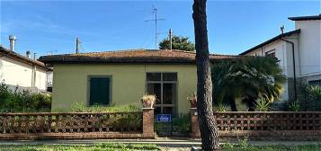 Villa unifamiliare via della Repubblica 84, Rosignano Solvay, Rosignano Marittimo
