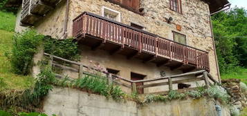 Casa indipendente in vendita in  San Bernardo, Loc. Vall, 1