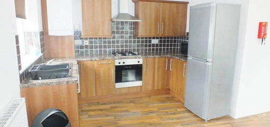 3 bedroom flat to rent