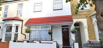 3 bedroom terraced house