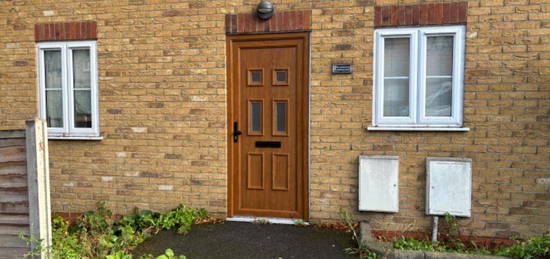 3 bedroom ground floor flat