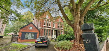 Flat for sale in Linnet Lane, Sefton Park, Liverpool L17