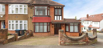 4 bed end terrace house for sale