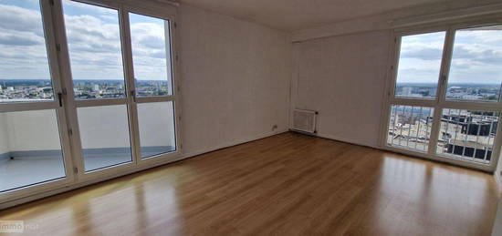 Appartement  à vendre, 3 pièces, 2 chambres, 70 m²