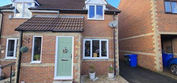 2 bedroom semi-detached house for sale