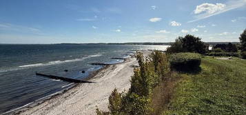 Nur ein paar Schritte vom Strand in Hohwacht: Eigentumswohnung mit ca. 53m2 zzgl. Keller und Balkon.