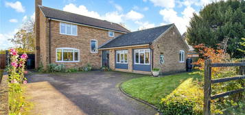 4 bed detached house for sale