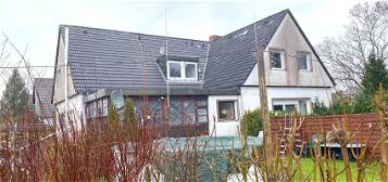 Mehrfamilienhaus mit 4 Wohneinheiten in Neukirchen (Ostholstein) sucht neuen Eigentümer.