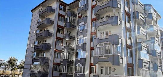 Kiralık 3+1 Kilerli Asansörlü Daire