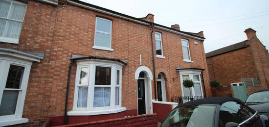 5 bedroom terraced house