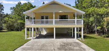 10029 Yazoo St, Bay Saint Louis, MS 39520