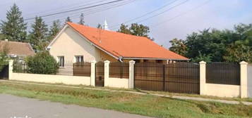 Casa complet mobilata si utilata de vanzare in Diosig, jud. Bihor