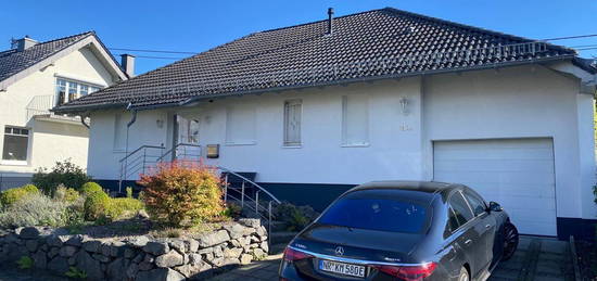 Bungalow in Straßenhaus zu mieten