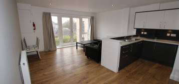 2 bed flat to rent