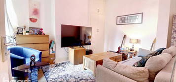 1 bedroom maisonette