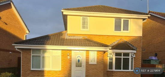 3 bedroom detached house