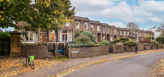 3 bed terraced house for sale