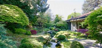Rarität im Grünen: EFH mit japanischem Garten