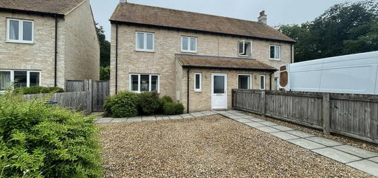 3 bedroom semi-detached house