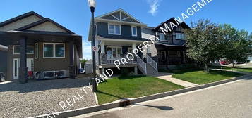 5425 McClelland Dr #B, Regina, SK S4W 0K8