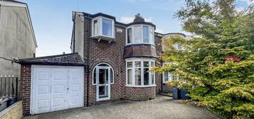 3 bed semi-detached house for sale