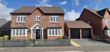 4 bed detached house for sale